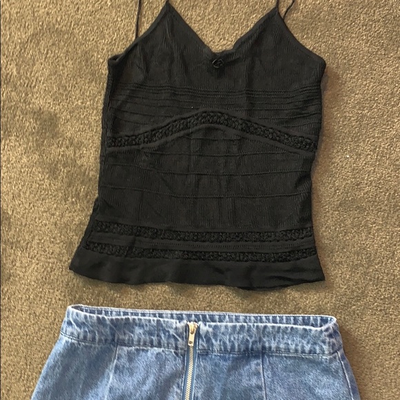 Black tank top - Picture 2 of 2